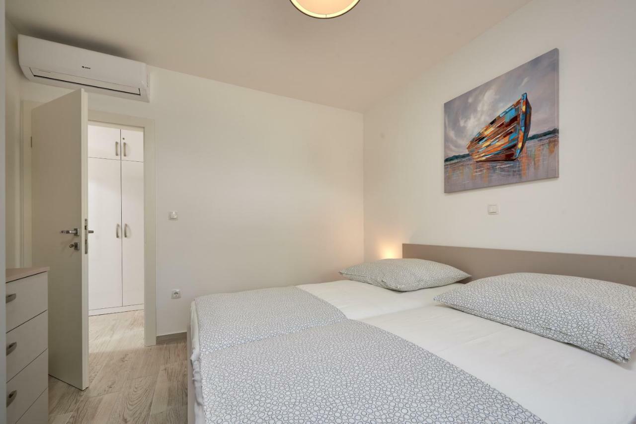 City Apartment Magdalena Trogir Extérieur photo